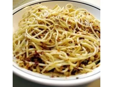 pasta aglio olio e peperoncino